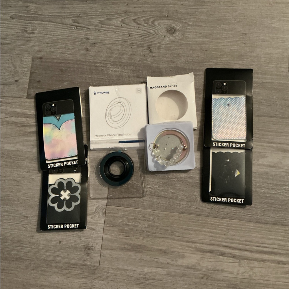 BUNDLE OF SIX CELL PHONE ACCESSORIES🇺🇸 - Picture 1 of 4